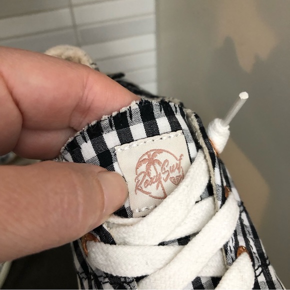 Roxy women’s canvas sneakers - Picture 7 of 12